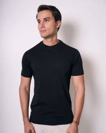 CAMISETA PIMA - GOLA ROLÊ - PRETO